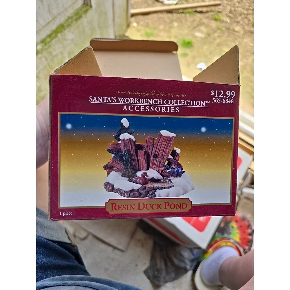 Santa's Workbench Collection Accessories Resin Duck Pond 2001 Great Condition